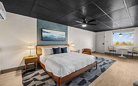 Arka Motel